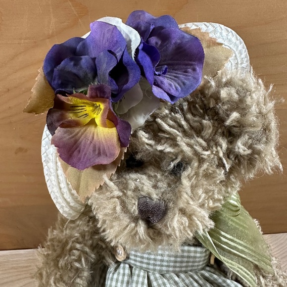 Bearington Bears #1300 "Judy Gardening" retired - Picture 2 of 4